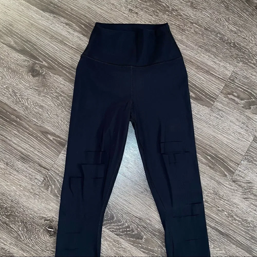 Alo Yoga Ripped Warrior Leggings new